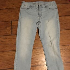 Old Navy Short Mid-Rise Jeans